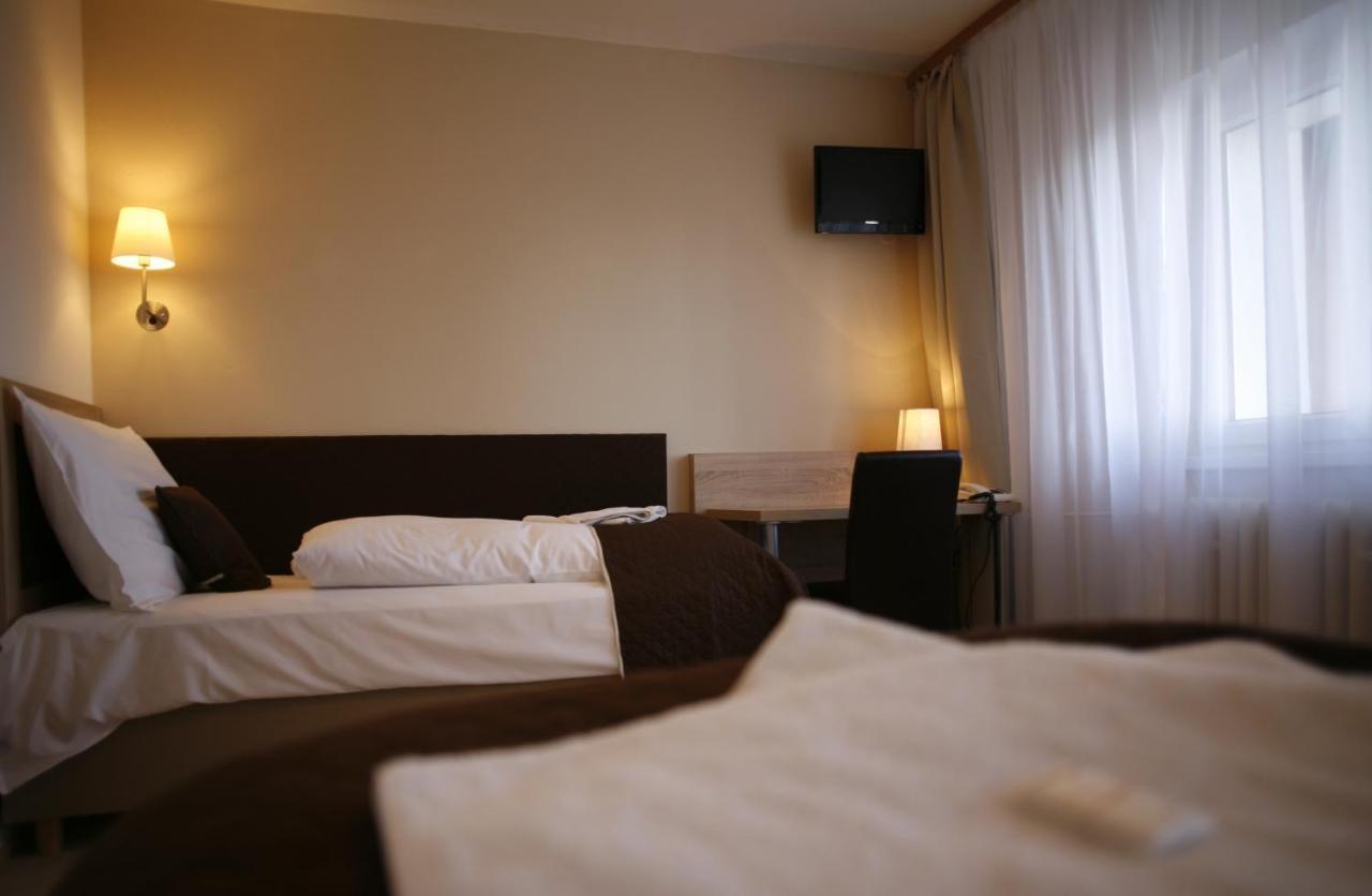Hotel Pod Vlekem Loučná pod Klínovcem Eksteriør billede