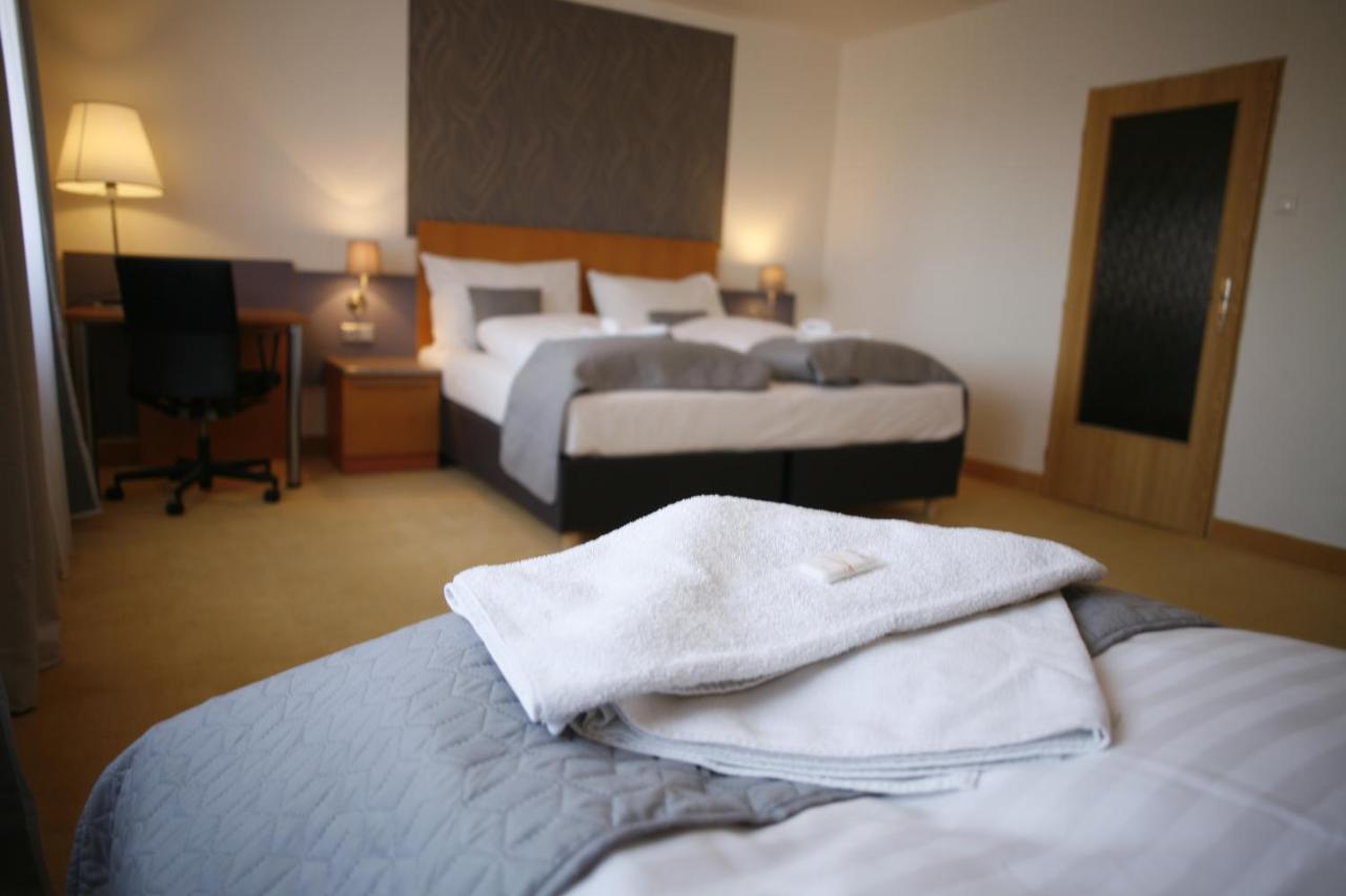 Hotel Pod Vlekem Loučná pod Klínovcem Eksteriør billede