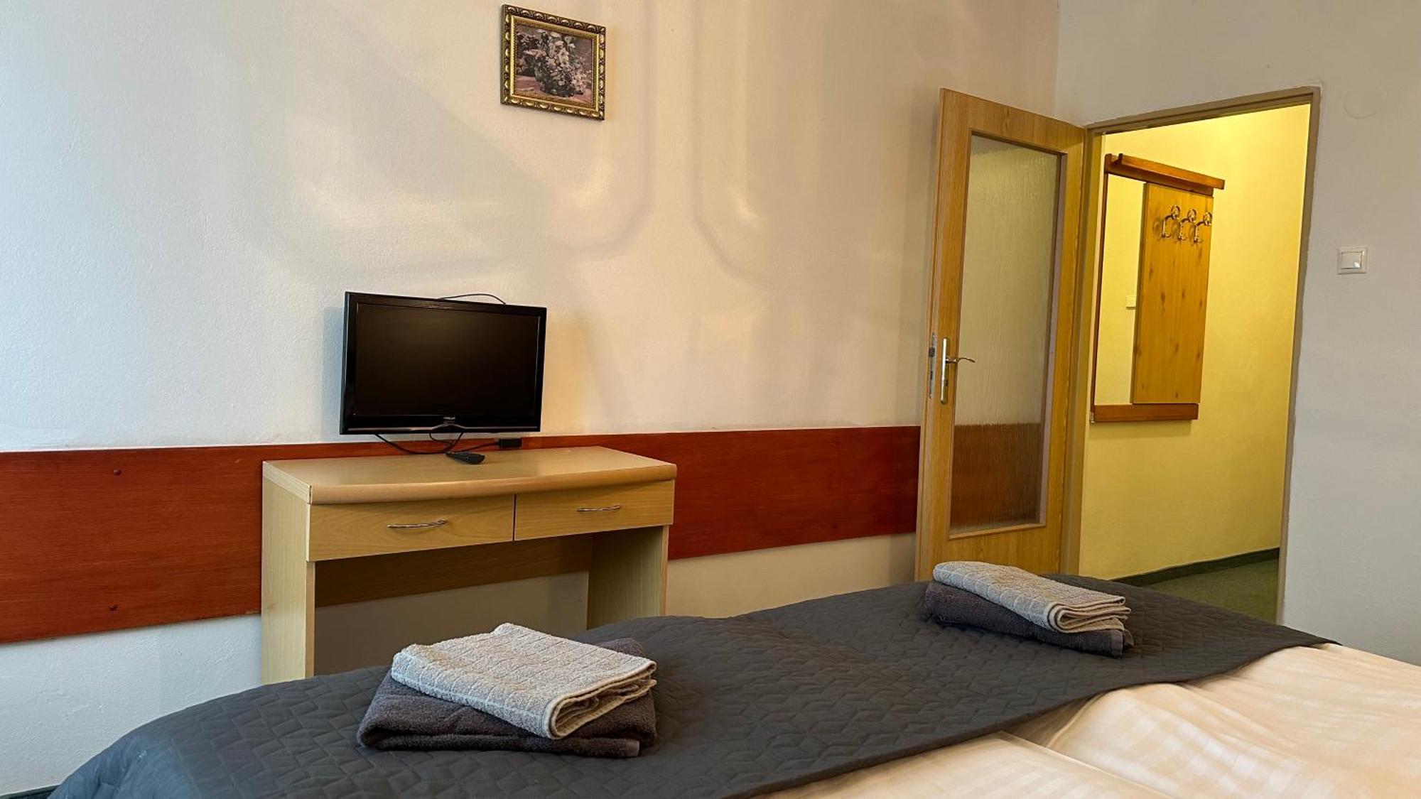 Hotel Pod Vlekem Loučná pod Klínovcem Eksteriør billede