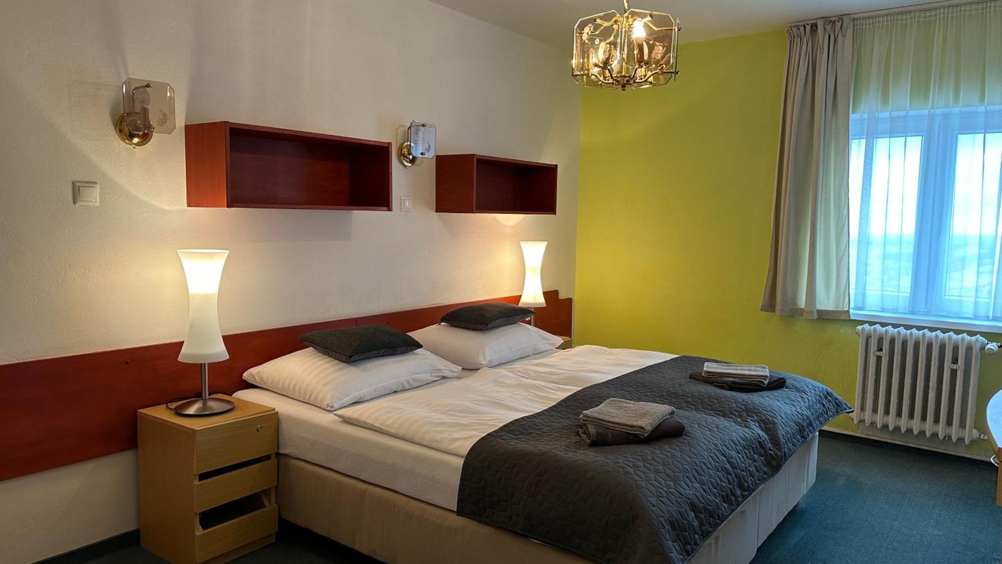 Hotel Pod Vlekem Loučná pod Klínovcem Eksteriør billede