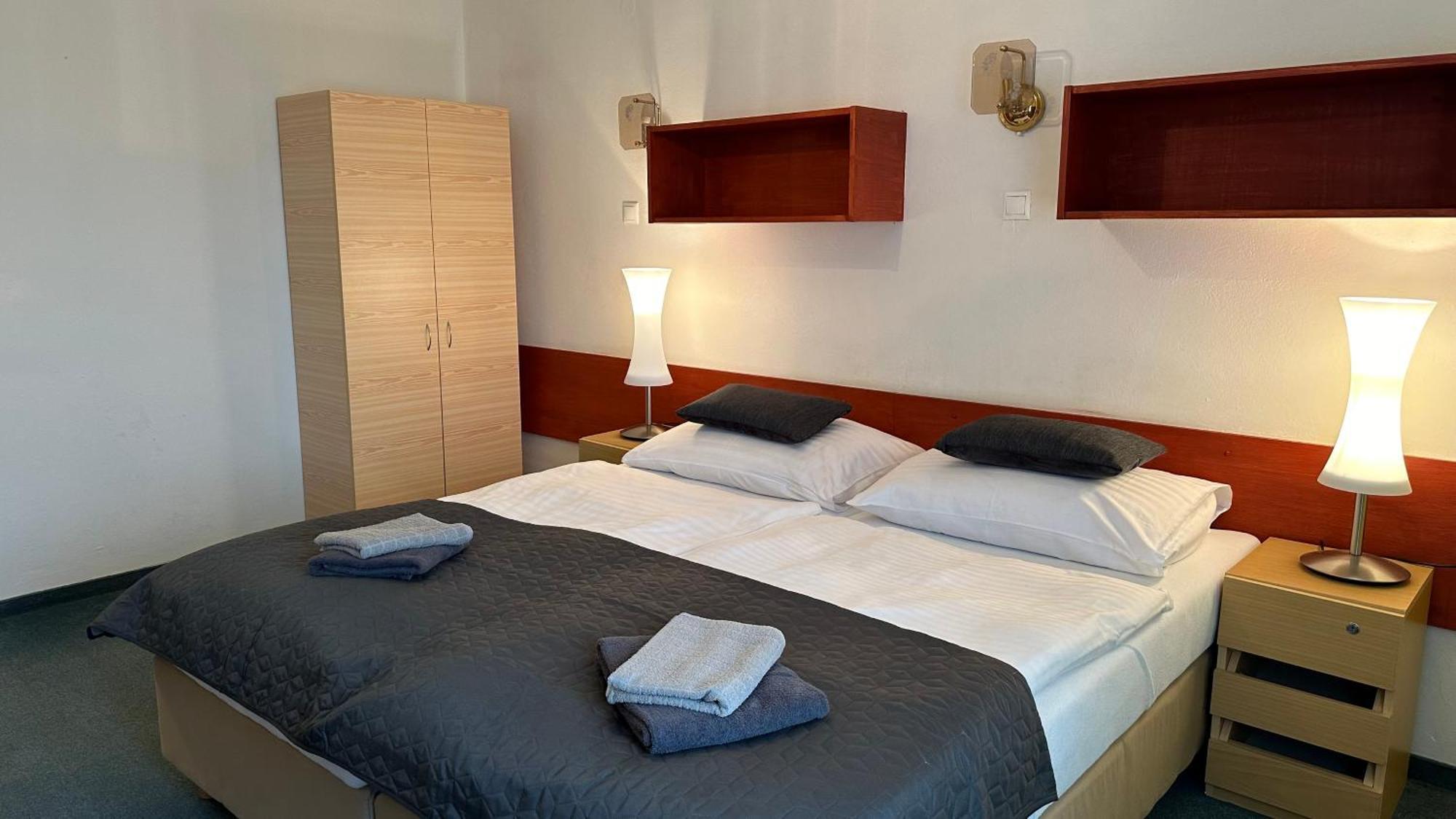 Hotel Pod Vlekem Loučná pod Klínovcem Eksteriør billede
